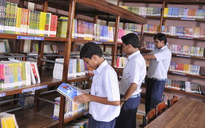well-furnished-school-library