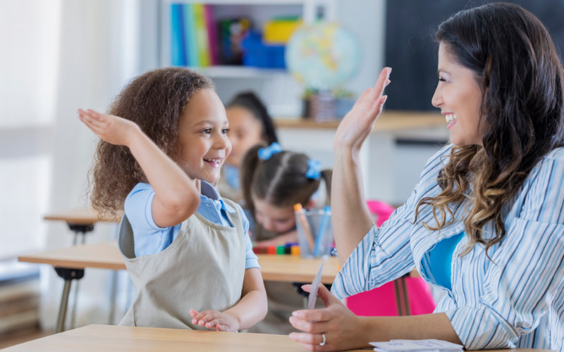 avoid-political-religious-bias-in-school