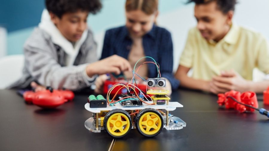Challenges in Implementing STEM Education for Children in India