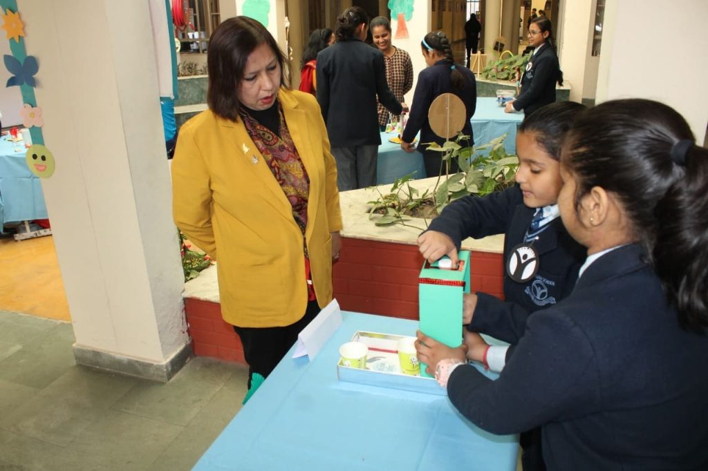 Asian School Students QUIZ COMPETITION on SCIENCE DAY